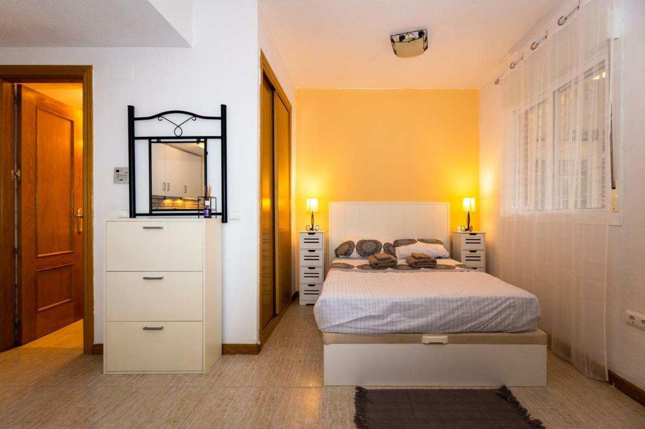 Hola Apartment Benidorm Esterno foto